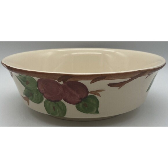 Vintage Franciscan Apple 9" Round Serving Bowl 1979-1984 Back Stamp - Picture 1 of 6